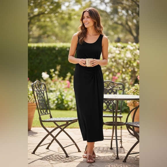 Ann Taylor Dresses & Skirts - Ann Taylor Classic Black Maxi Dress. Size Medium.